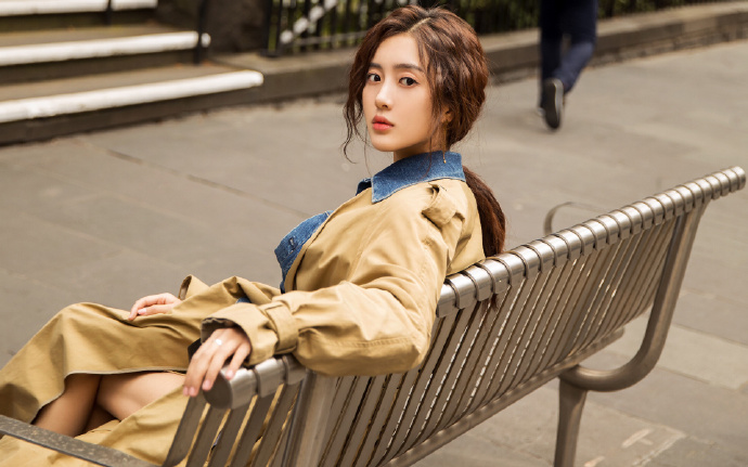 湖北首趟“中吉乌”铁公多式联运国际班列开行